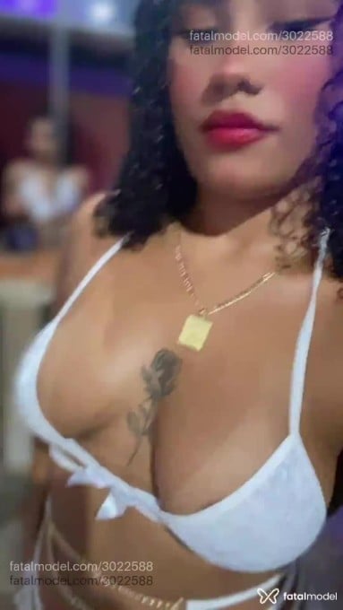 Acompanhante mulher loira (o) de olhos pretos em Paraíso do Tocantins - Bruna