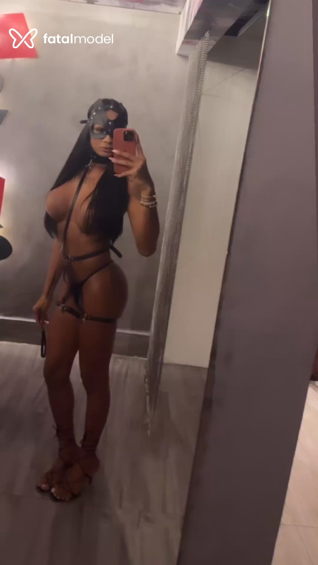 Acompanhante mulher trans morena (o) de olhos castanhos em Santos Acompanhante mulher trans morena (o) de olhos castanhos em Santos - Carla Sampaio