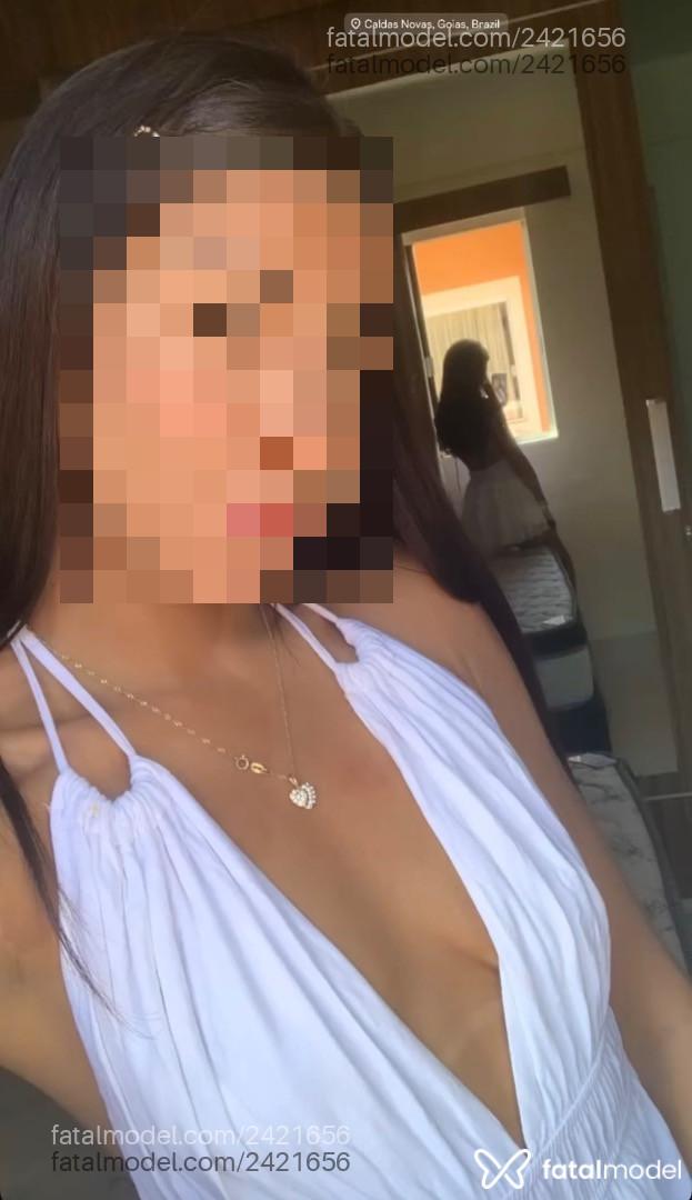 Acompanhante mulher morena (o) de olhos castanhos - Bebel