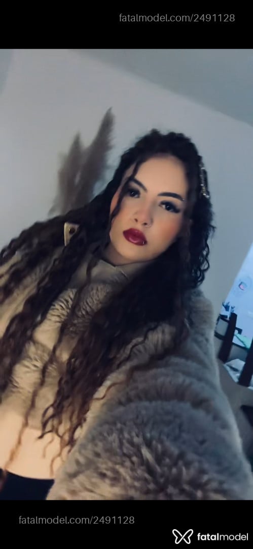 Acompanhante mulher morena (o) de olhos castanhos - Aurora Alencar