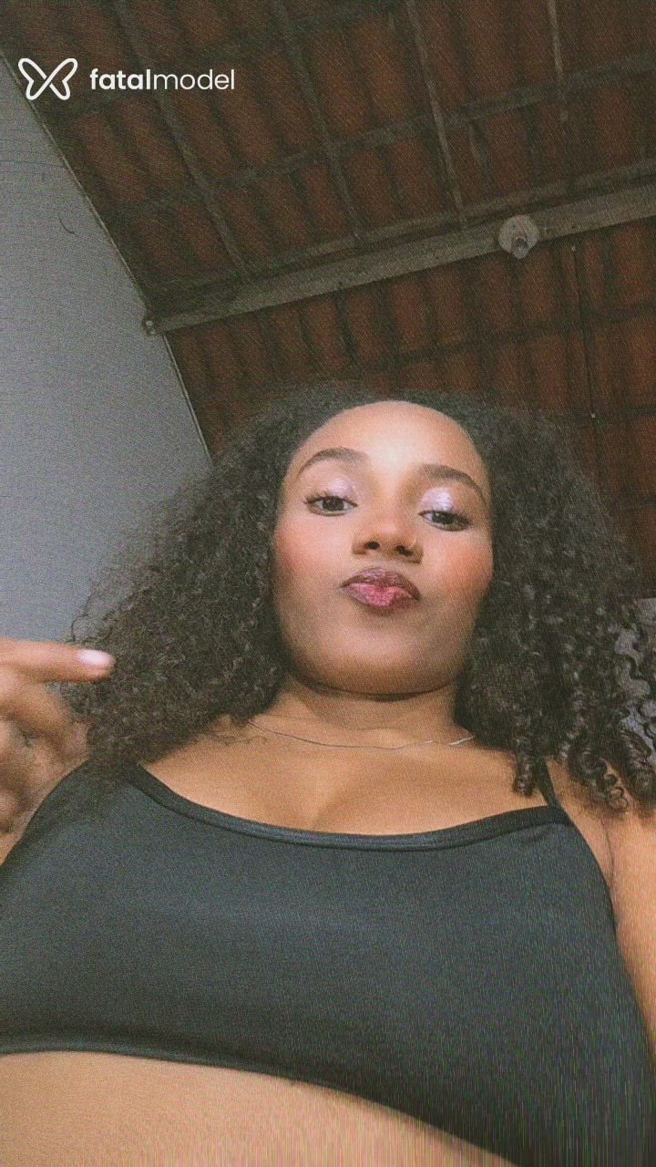 Acompanhante mulher morena (o) de olhos castanhos - Kamilla