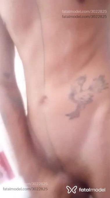 Acompanhante homem com cabelo castanho de olhos castanhos em Rio de Janeiro - Guitattoo