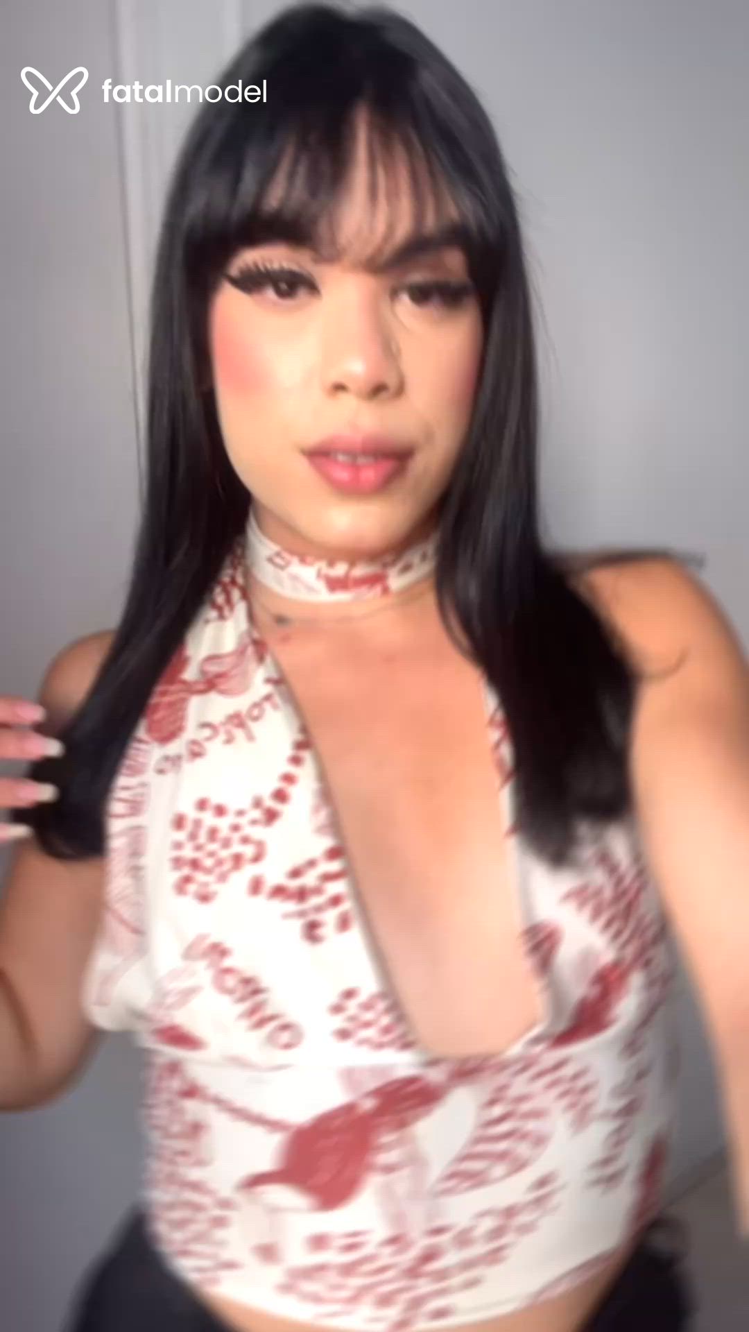 Acompanhante mulher trans morena (o) de olhos pretos - Amanda