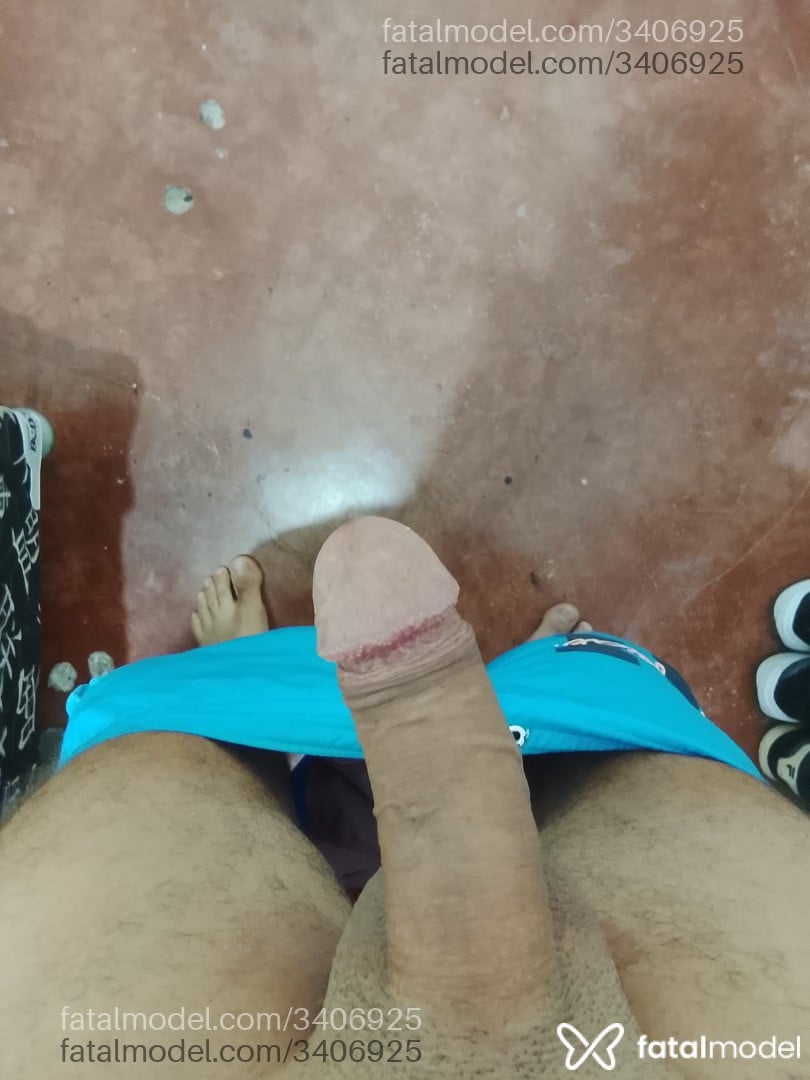 Acompanhante homem com cabelo castanho de olhos castanhos - Júnior Acompanhante homem com cabelo castanho de olhos castanhos - Júnior