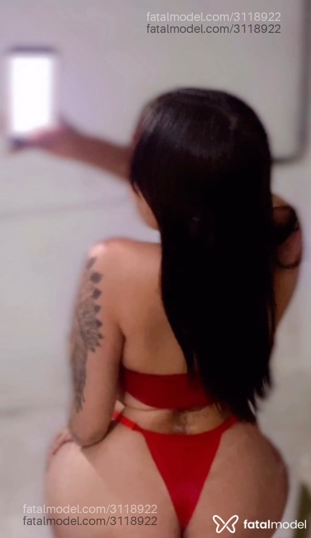 Acompanhante mulher com cabelo castanho de olhos pretos em Fortaleza - Júlia