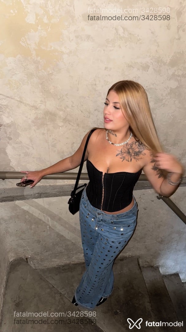 Acompanhante mulher loira (o) de olhos mel em Rio de Janeiro - Diana
