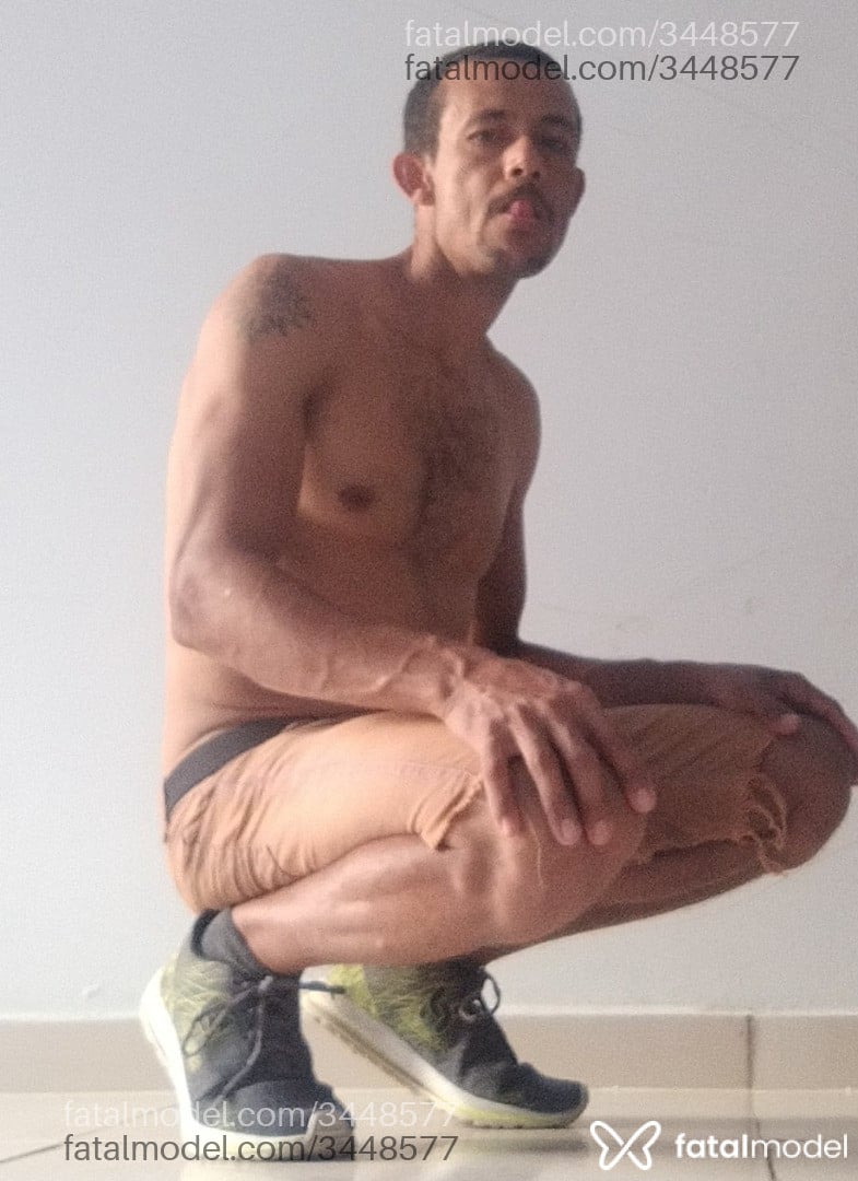 Acompanhante homem morena (o) de olhos castanhos em Capim Grosso - Myster Silva