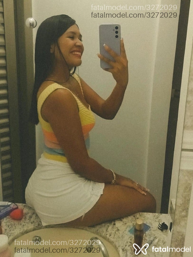Acompanhante mulher morena (o) de olhos castanhos em Goiânia - Pocah