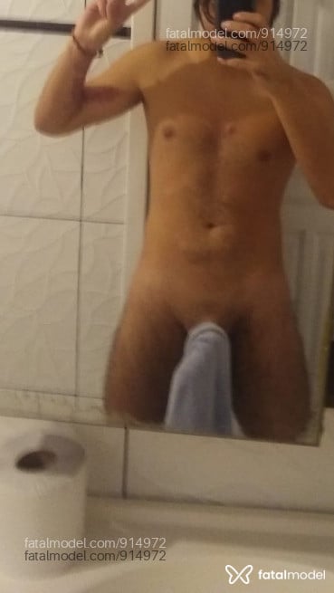 Acompanhante homem morena (o) de olhos castanhos em Matinhos Acompanhante homem morena (o) de olhos castanhos em Matinhos - Lucas