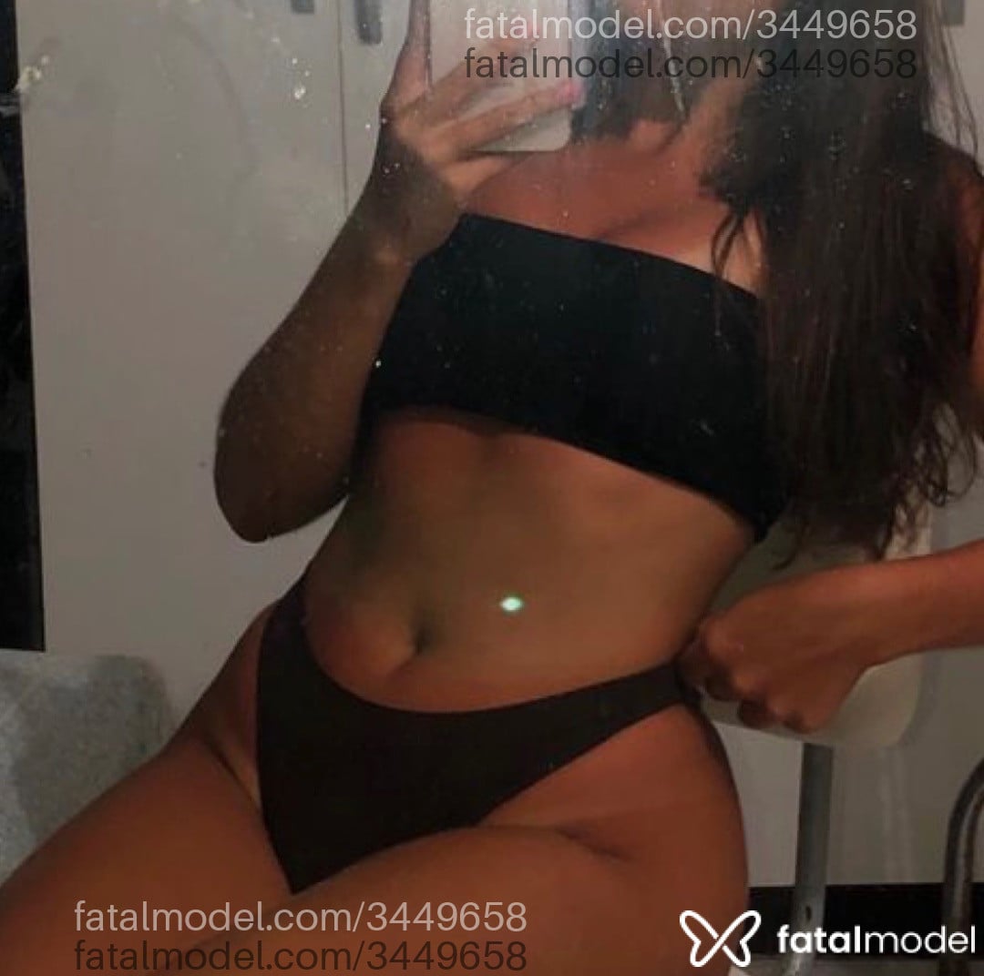 Acompanhante mulher morena (o) de olhos castanhos em Maringá - Alicia