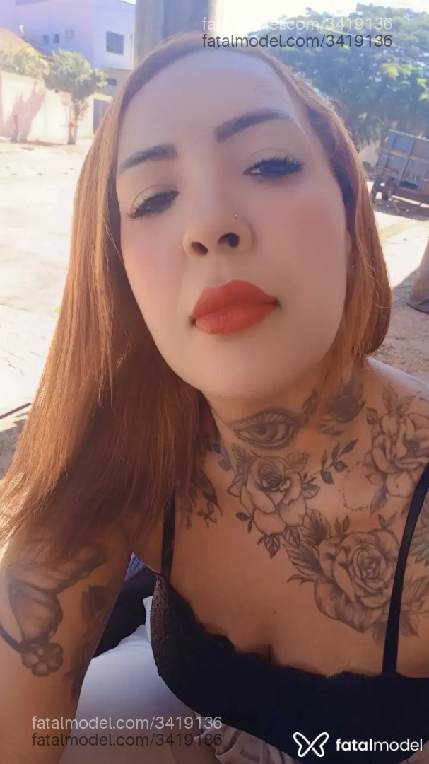 Acompanhante mulher ruiva (o) de olhos castanhos - Marcela