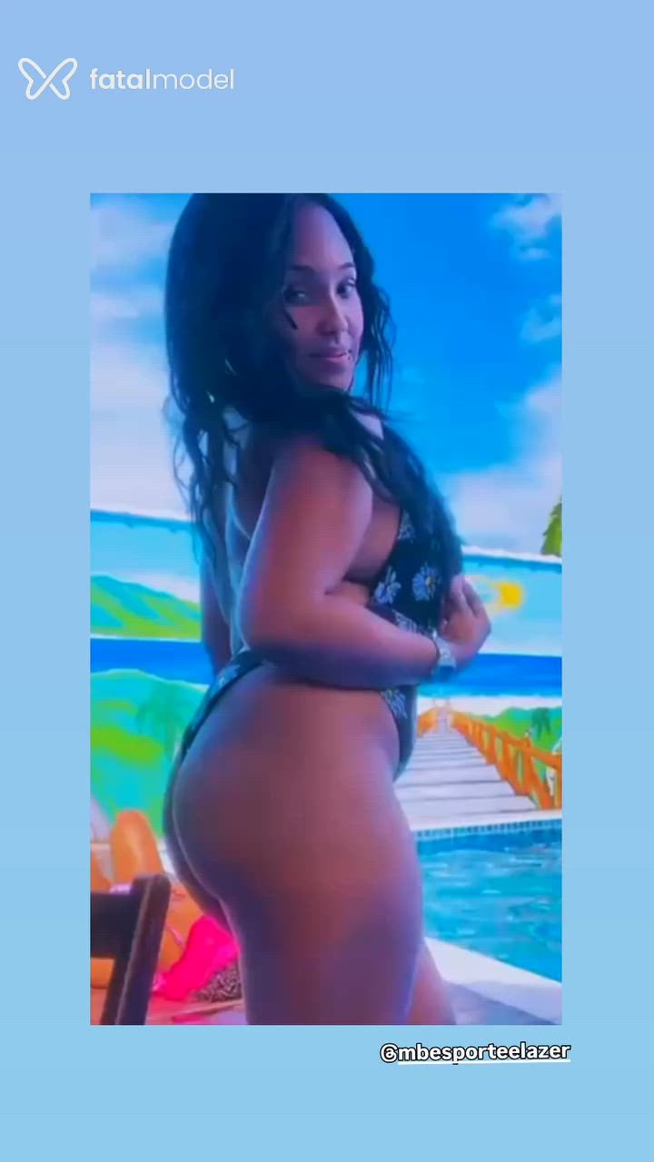 Acompanhante mulher com cabelo castanho de olhos castanhos - Preta