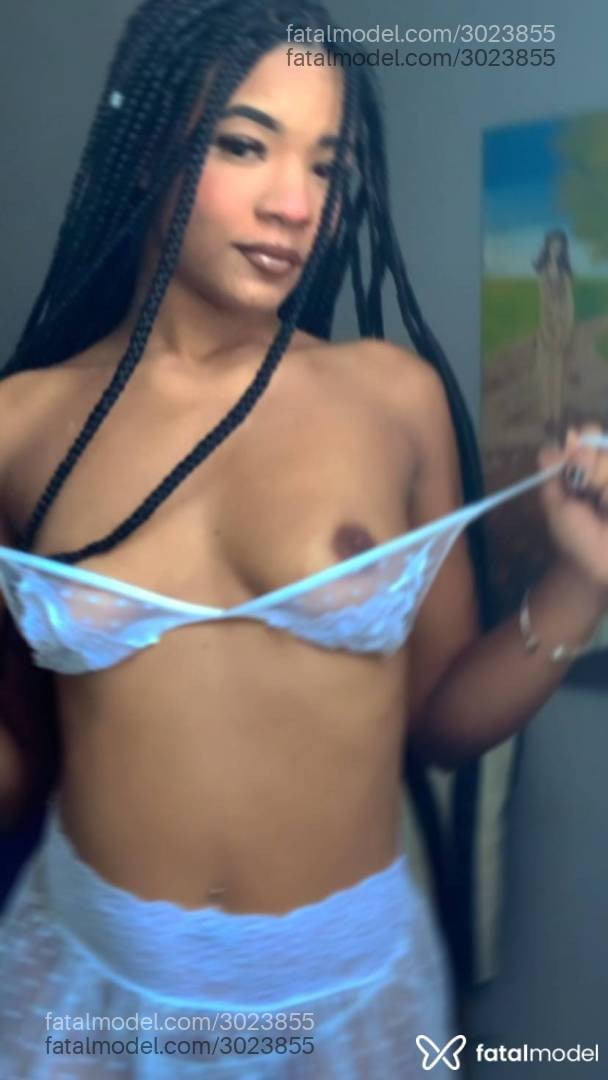 Acompanhante mulher morena (o) de olhos castanhos - Rubi