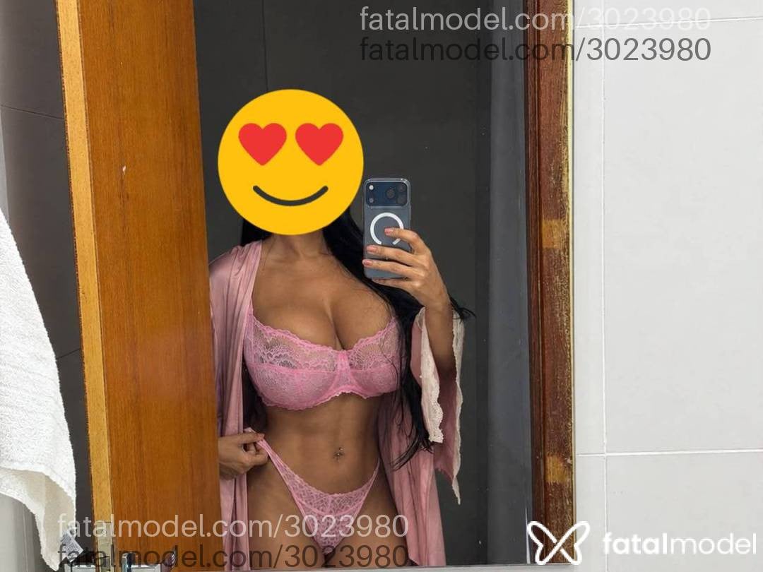 Acompanhante mulher morena (o) de olhos pretos - Tainá Bellini