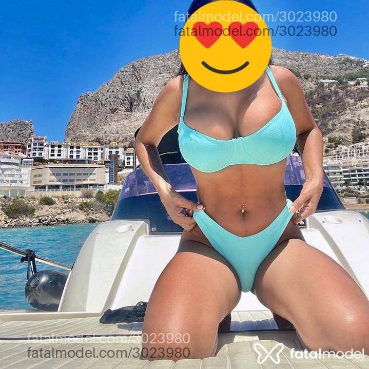 Acompanhante mulher morena (o) de olhos pretos - Tainá Bellini