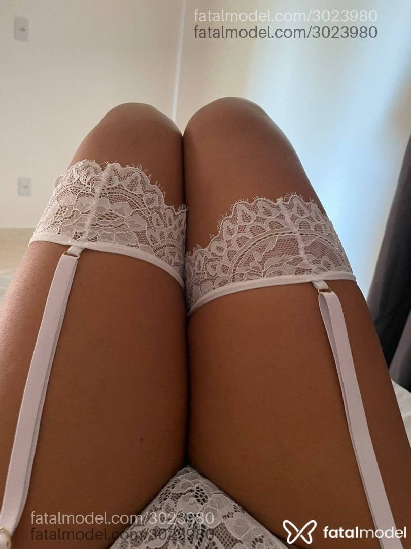 Acompanhante mulher morena (o) de olhos pretos em Itaperuna - Tainá Bellini
