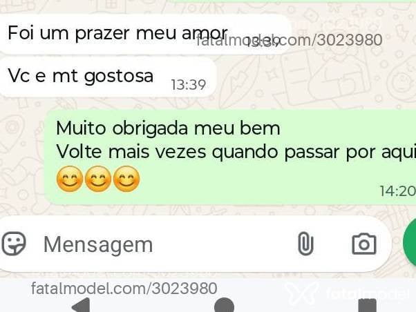 Acompanhante mulher morena (o) de olhos pretos - Tainá Bellini