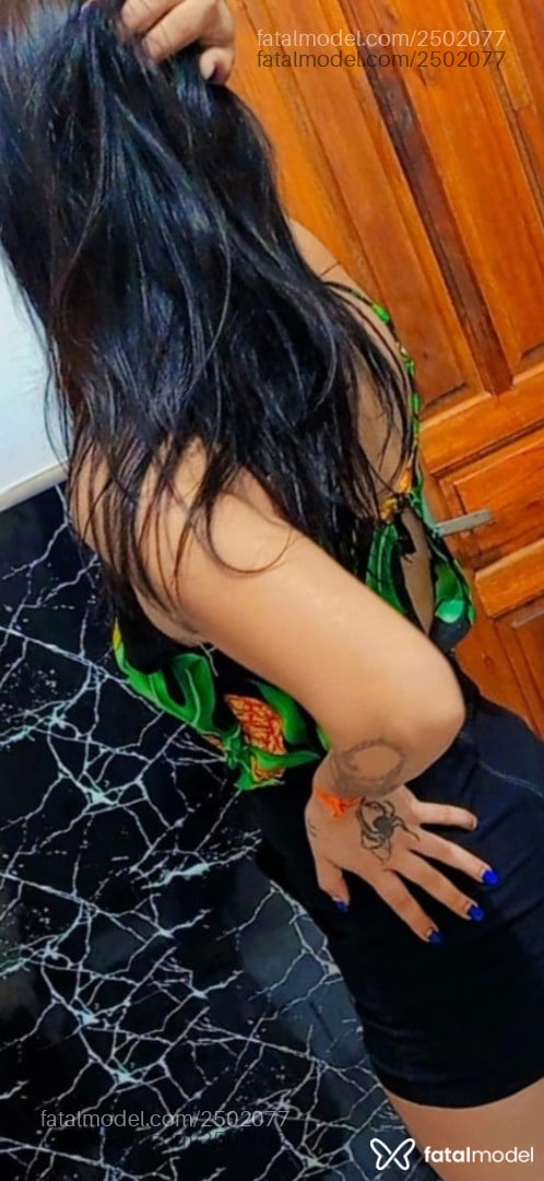 Acompanhante mulher morena (o) de olhos mel - Camila