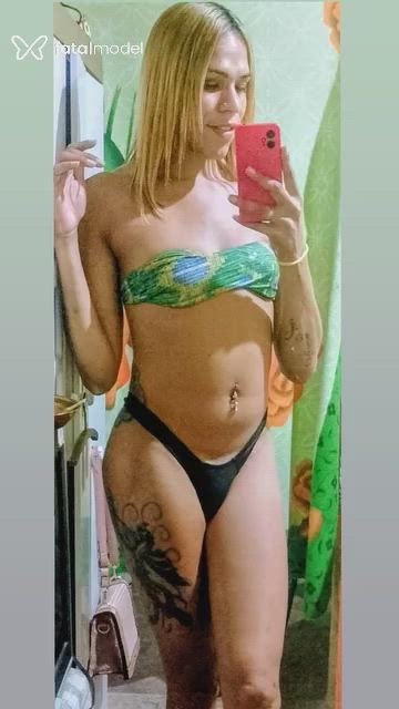 Acompanhante travesti loira (o) de olhos castanhos - Maria Acompanhante travesti loira (o) de olhos castanhos - Maria