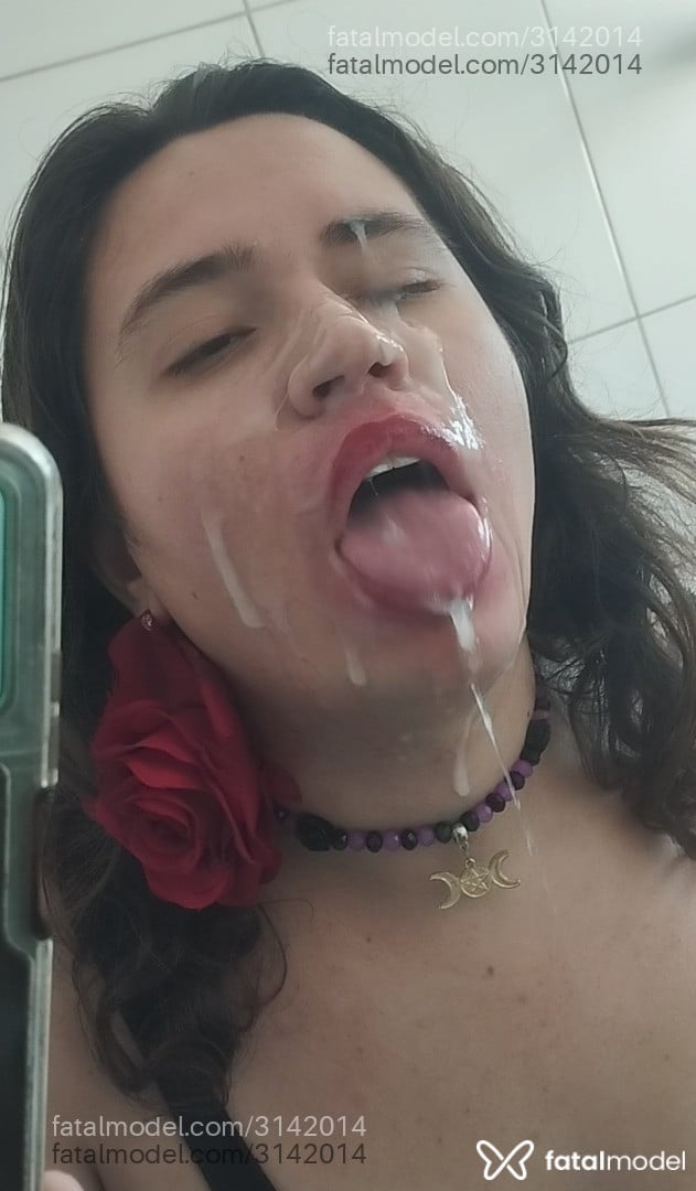 Acompanhante mulher trans com cabelo castanho de olhos castanhos em Uberlândia Acompanhante mulher trans com cabelo castanho de olhos castanhos em Uberlândia - Diana Beatriz