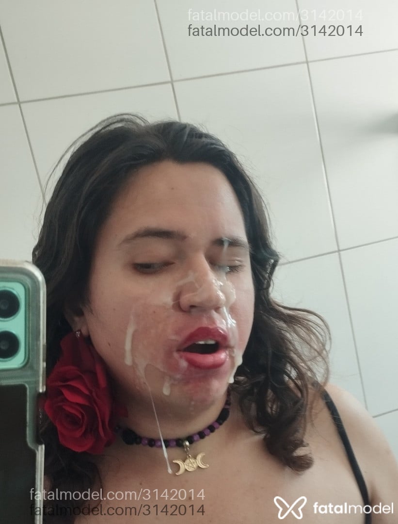 Acompanhante mulher trans com cabelo castanho de olhos castanhos em Uberlândia Acompanhante mulher trans com cabelo castanho de olhos castanhos em Uberlândia - Diana Beatriz