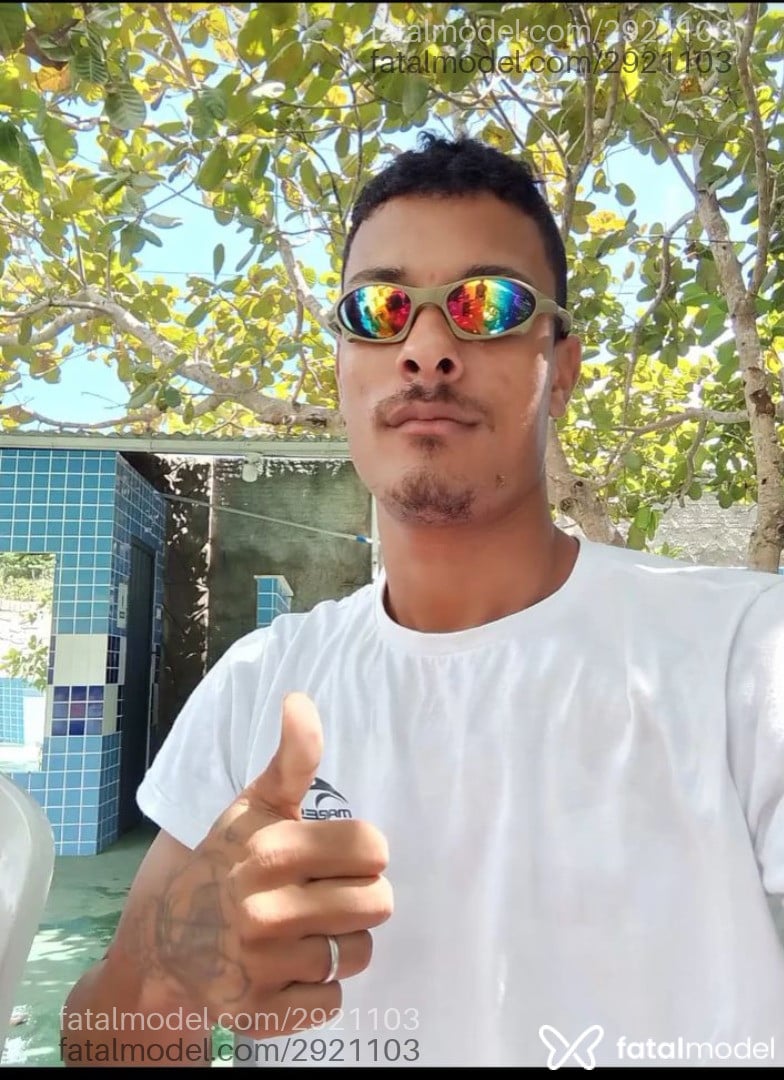 Acompanhante homem morena (o) de olhos verdes em Três Lagoas - Lucas