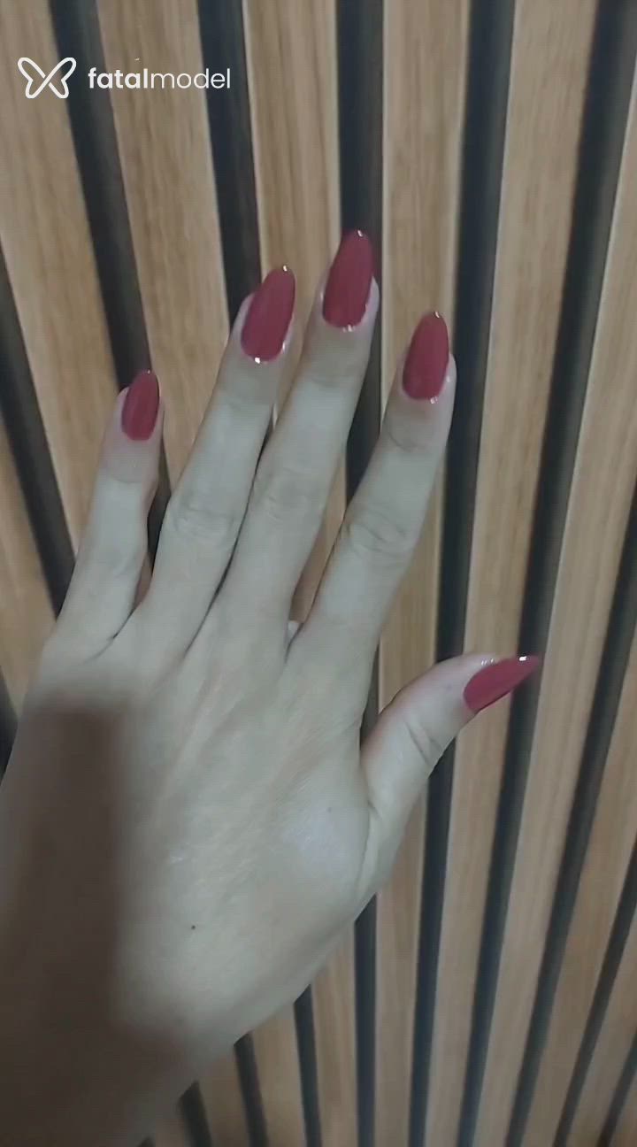 Acompanhante mulher trans com cabelo castanho de olhos castanhos - Amanda Montteiro
