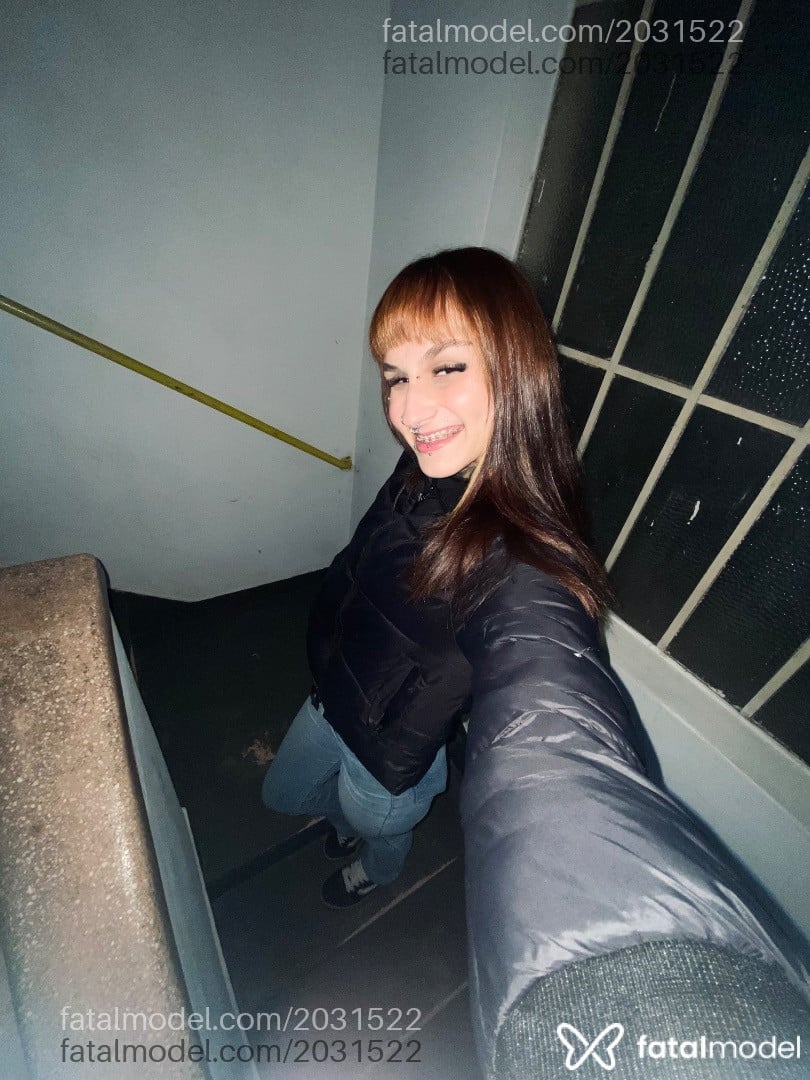 Acompanhante mulher morena (o) de olhos castanhos - Lara Nogueira