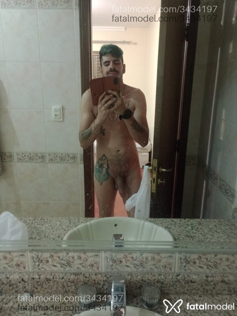 Acompanhante homem morena (o) de olhos castanhos em Curitiba - Romeu