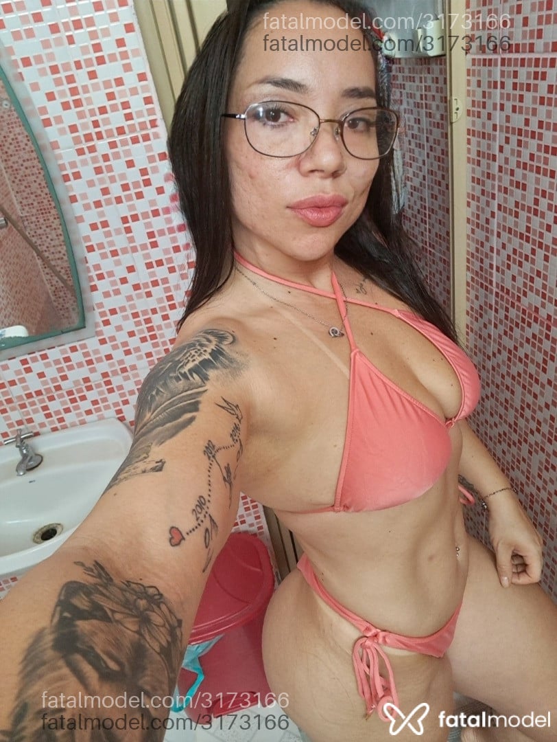 Acompanhante mulher com cabelo castanho de olhos castanhos em Belém - Anny Dias