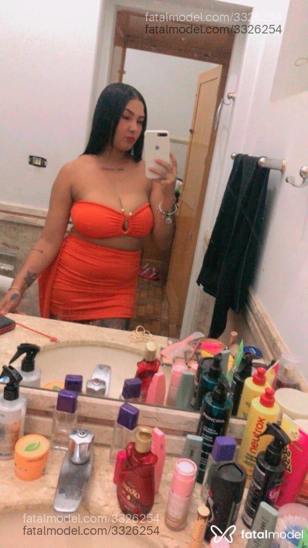 Acompanhante mulher morena (o) de olhos castanhos - Mirela