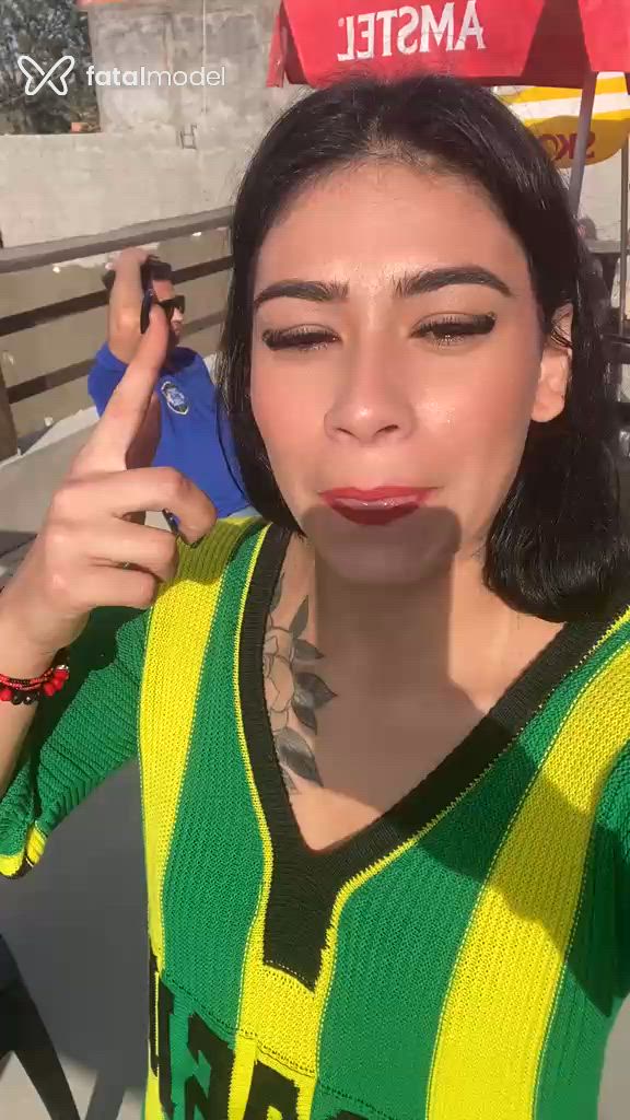 Acompanhante mulher morena (o) de olhos castanhos - Katrina
