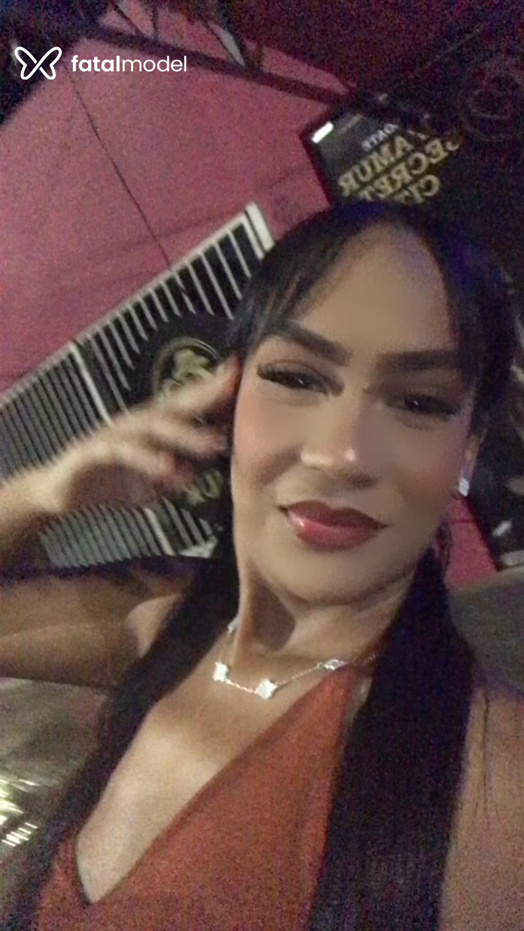 Acompanhante mulher morena (o) de olhos castanhos - Annna Acompanhante mulher morena (o) de olhos castanhos - Annna