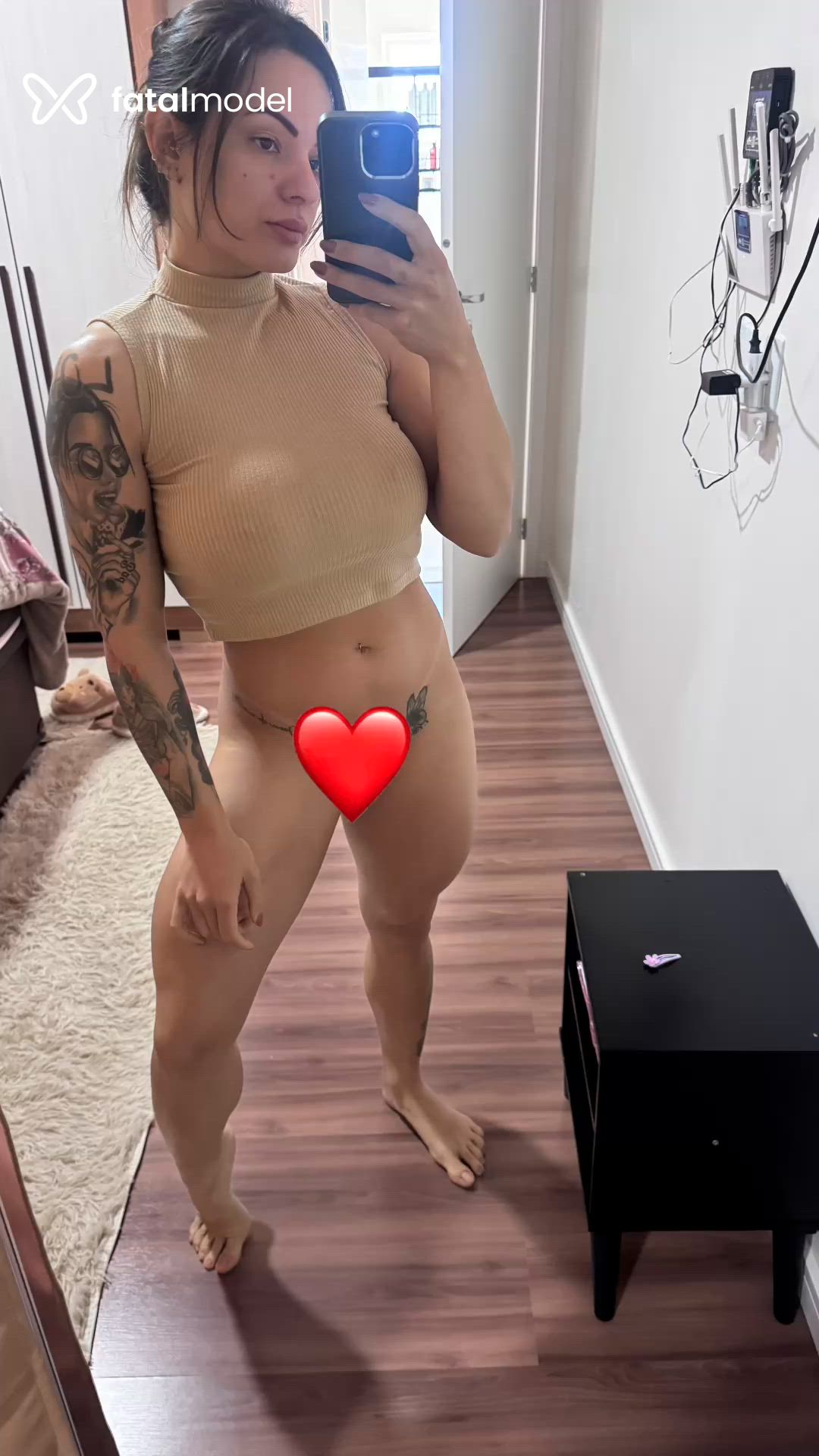 Acompanhante mulher com cabelo castanho de olhos castanhos em Chapecó Acompanhante mulher com cabelo castanho de olhos castanhos em Chapecó - Jessica Kilian