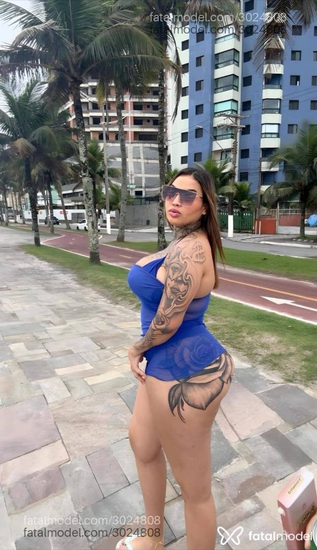Acompanhante mulher loira (o) de olhos castanhos - Natalia Alves