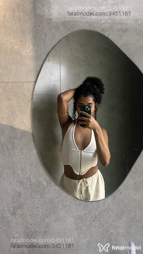 Acompanhante mulher trans morena (o) de olhos castanhos em Rio de Janeiro Acompanhante mulher trans morena (o) de olhos castanhos em Rio de Janeiro - Ágatha