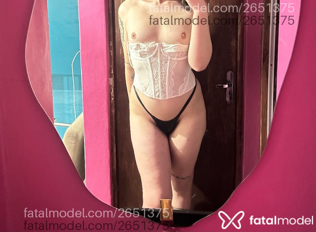 Acompanhante mulher trans loira (o) de olhos verdes em Pelotas - Stella