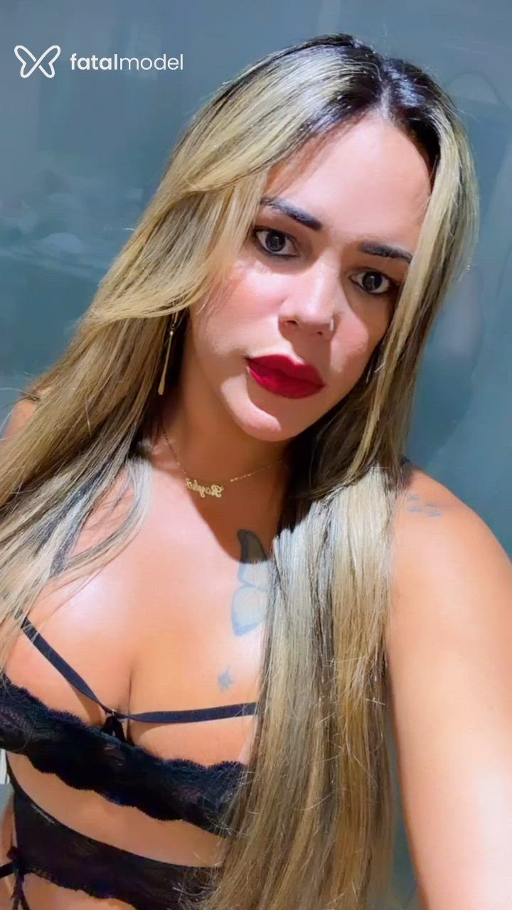 Acompanhante mulher trans loira (o) de olhos castanhos em Camaçari Acompanhante mulher trans loira (o) de olhos castanhos em Camaçari - VALENTINA