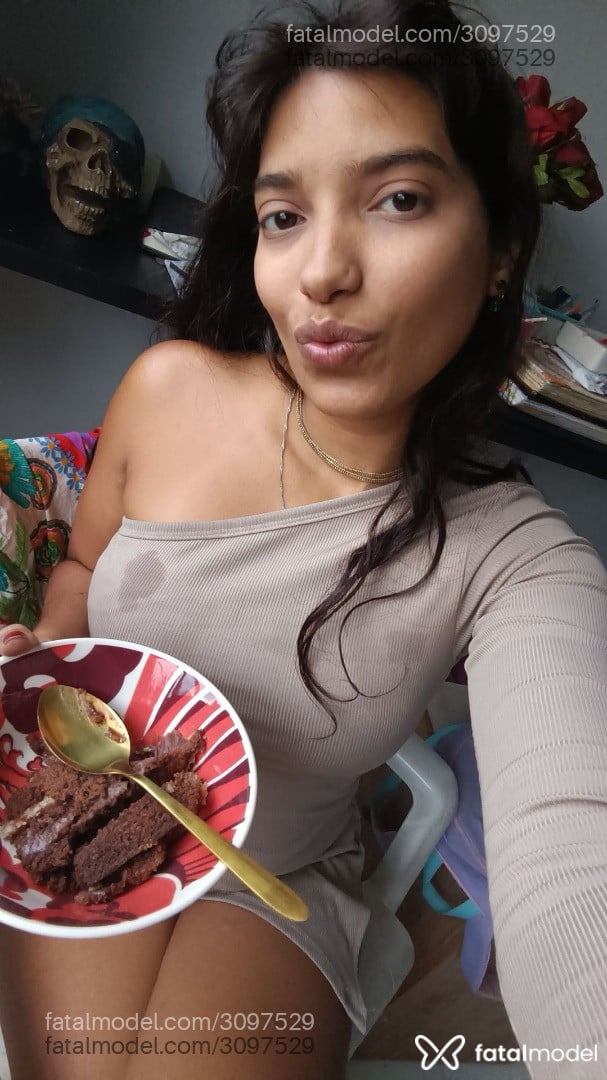 Acompanhante mulher morena (o) de olhos castanhos em Rio de Janeiro - Paola