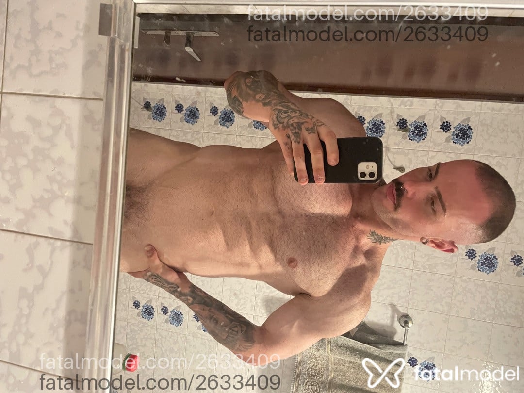 Acompanhante homem com cabelo castanho de olhos mel em Porto Alegre - Caio Henrique