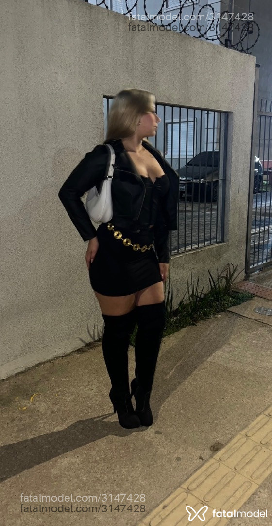 Acompanhante mulher loira (o) de olhos castanhos em Pelotas Acompanhante mulher loira (o) de olhos castanhos em Pelotas - Aurora