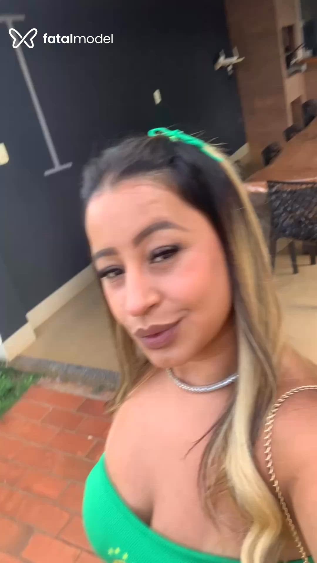 Acompanhante mulher loira (o) de olhos pretos - Tifanny Acompanhante mulher loira (o) de olhos pretos - Tifanny