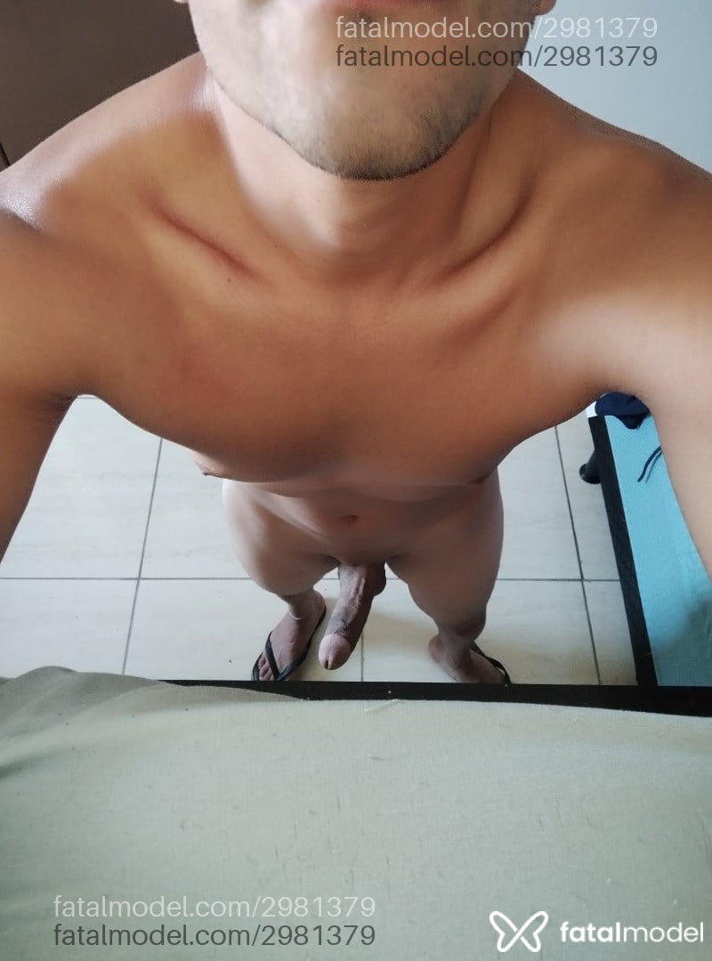 Acompanhante homem com cabelo castanho de olhos mel em Guarapari - Victor