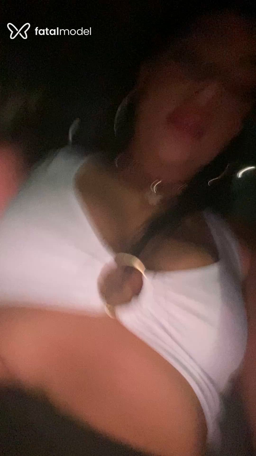 Acompanhante mulher morena (o) de olhos castanhos - Ayla Medina Acompanhante mulher morena (o) de olhos castanhos - Ayla Medina