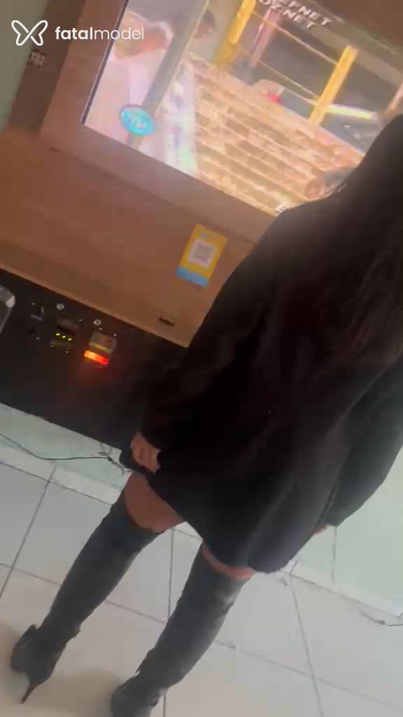Acompanhante mulher com cabelo castanho de olhos castanhos - Carol
