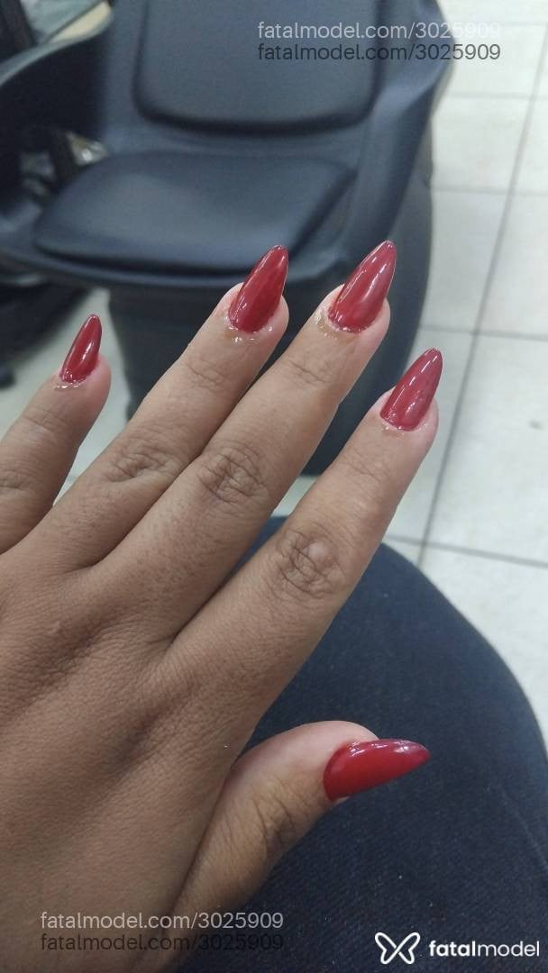 Acompanhante mulher morena (o) de olhos castanhos - Fernanda