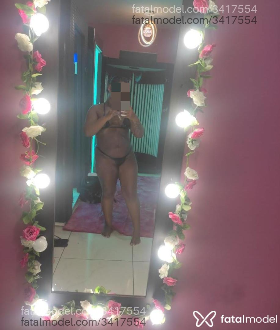 Acompanhante mulher morena (o) de olhos pretos em Macaé Acompanhante mulher morena (o) de olhos pretos em Macaé - Bruna