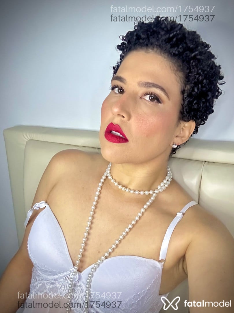 Acompanhante mulher com cabelo castanho de olhos castanhos em Rio de Janeiro - Luana
