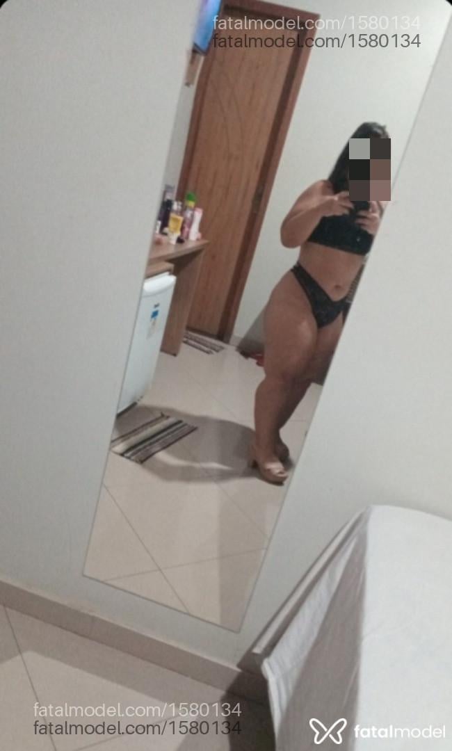 Acompanhante mulher com cabelo castanho de olhos castanhos em Itaituba - Júlia