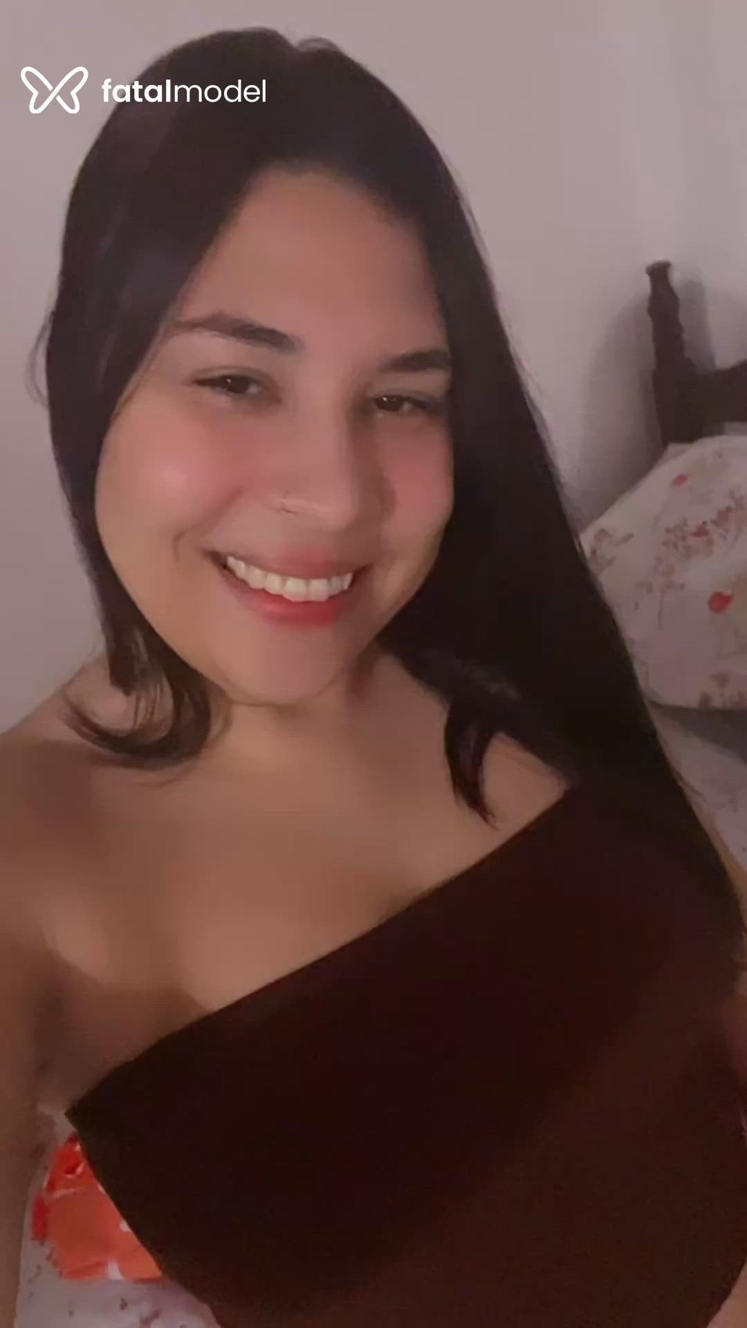 Acompanhante mulher morena (o) de olhos castanhos - Soraya